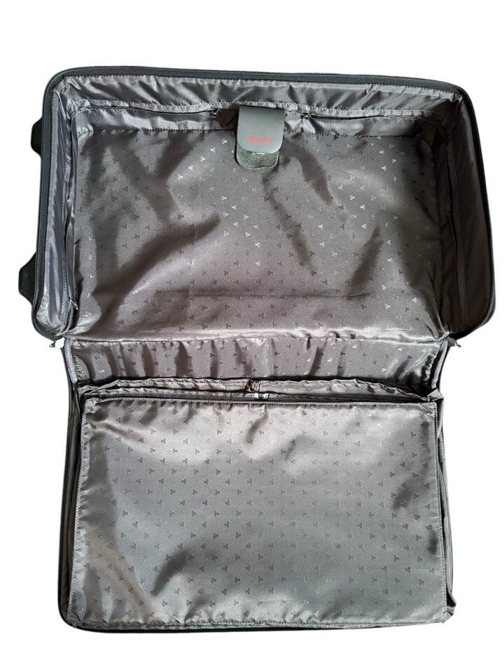 22” TUMI Alpha G4 Carry-On Bag Suitcase Luggage Garment Black Nylon 22034D4 VGUC Item image 13