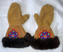 Moose Suede beaded Fur Trimmed Baby Toddler mitts Mittens Used - $49.49