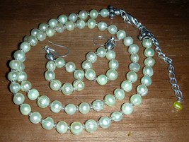 Springtime Daffodil Pearls Beads Necklace - $110.00