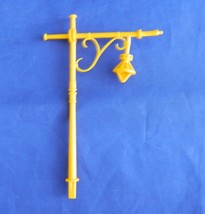 Mouse Trap Lamppost Number 7 Yellow Replacement Game Part 2005 Edition 04657 - £2.33 GBP