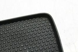 2003-2006 CHEVROLET SILVERADO TAHOE SIERRA CENTER CONSOLE LID RUBBER MAT H0138 image 2