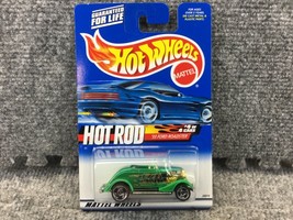 2000 HOT WHEELS Green &#39;33 Ford Roadster HOT ROD Magazine 4 of 4 car #008 - £1.97 GBP