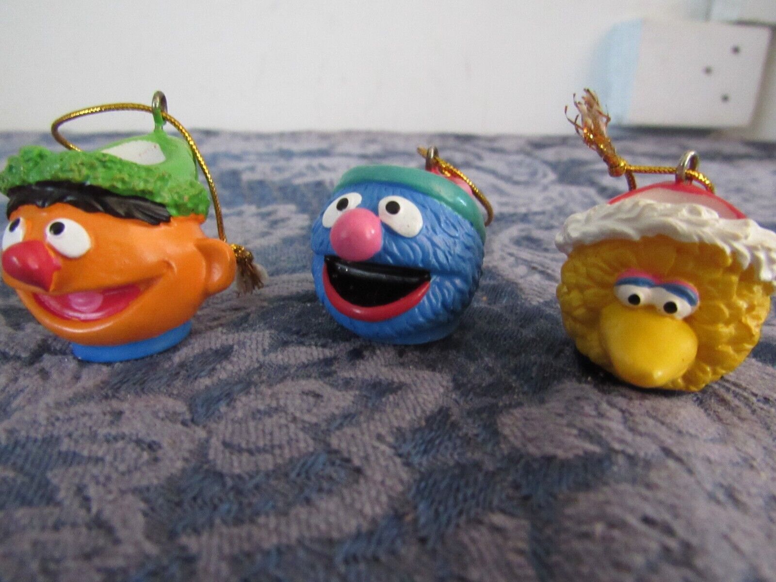 Vintage 2006 Sesame Street Workshop Christmas Ornaments Heads Elmo Lot of 5 Item image 3