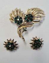 Vintage Lg. Pin (Brooch) w/Emerald Color Stones w/Clip-On Matching Earri... - €17,06 EUR