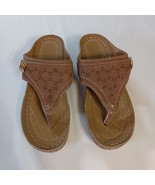 Women&#39;s Wedge Sandals Size 38 US 7.5 Brown Decorative Cutouts Gold Buckl... - $354.73 MXN