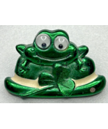 Vintage Leprechaun Hat Frog St Patricks Day Pin Googly Eyes Metal PB95-B - £10.15 GBP