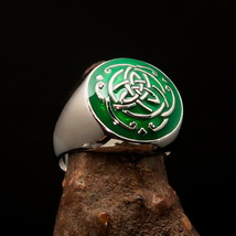 Excellent domed Men&#39;s Unity Ring green Celtic Triquetra Knot - Sterling Silver - £81.53 GBP