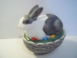 Mosser Glass Natural HP Black &amp; White Easter Bunny Rabbit Box Basket Can... - £37.84 GBP