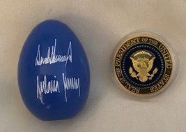 TRUMP PHOTO COIN + 2019 EASTER BLUE EGG WHITE HOUSE CHALLENGE SIGNED REP... - $28.96