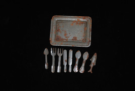 Rare Antique 1800s Tin German Dollhouse Platter, Flatware &amp; Fish Rusted - $28.05