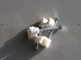 NEW x500 Cable clamp Plastic + steel nail 500 units in a box. size:No. 3.5 round - £12.39 GBP