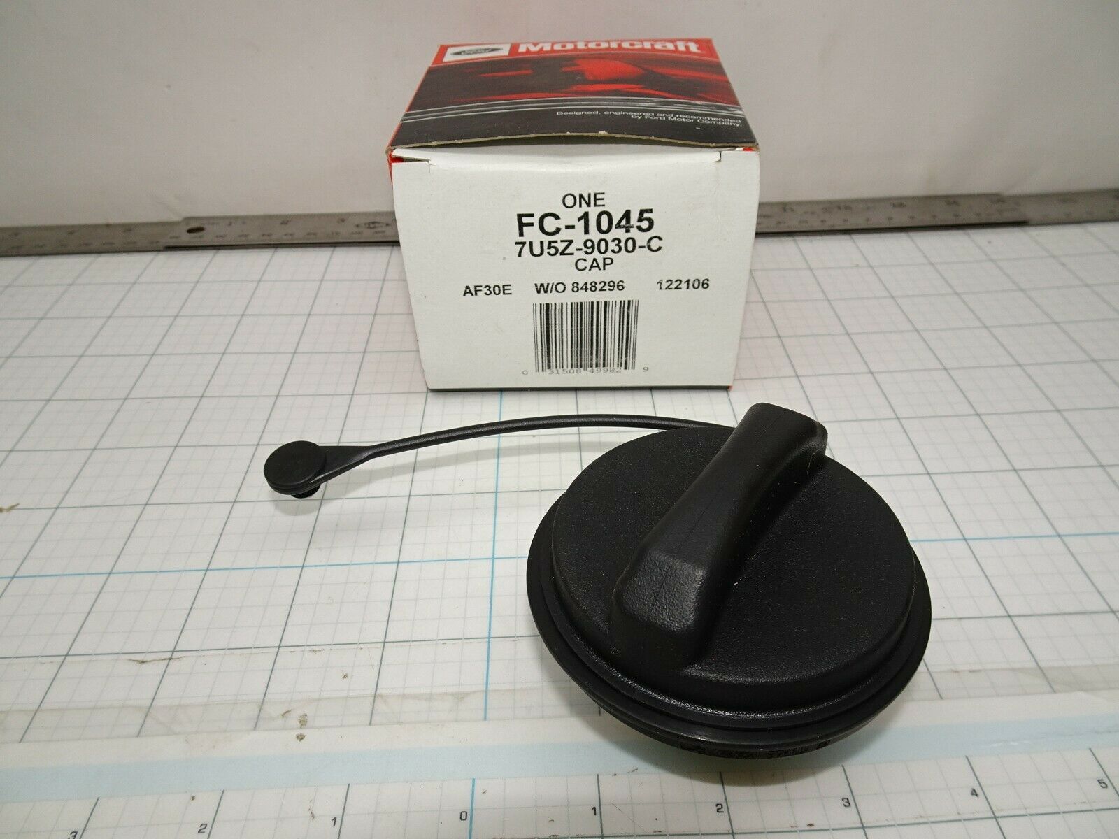 Ford 7U5Z-9030-C Fuel Gas Tank Cap with Tether Motorcraft FC-1045 OEM NOS - $19.33