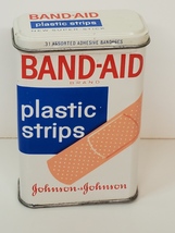 Band Aid Plastic Strip Johnson and Johnson Tin - £9.43 GBP