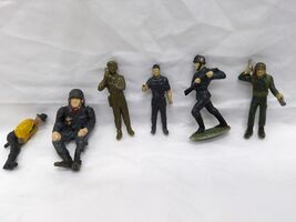 Lot Of (6) Vintage 1960s Military Toy Figures 1-2" - $13.85