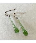 Clover Green Earrings Twist Pyrex Glass Teardrop Pierced Handcrafted Dan... - $55.49 CAD