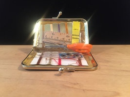 Vintage 60s mini sewing kit with gold snap closure image 5