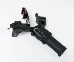 DJI RS 3 Mini 3-Axis Gimbal Stabilizer (CP.RN.00000294.01) image 2