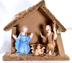 #2787 Older Nativity - Possibly old Fontanini 3 piece in Creche - £23.98 GBP