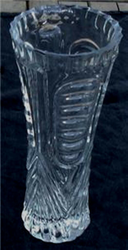 Very Pretty Pressed Glass Vase, VERY GOOD CONDITION - $4.94