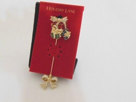 Holiday Lane  3 3/4 &quot;Gold Tone Gift Lapel Pin CHR340 $24 - £5.99 GBP