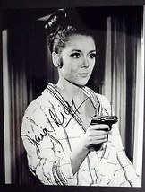 DIANA RIGG: (ON HER MAJESTY SECRET SERVICE) ORIGINAL AUTOGRAPH PHOTO (CL... - £382.25 GBP