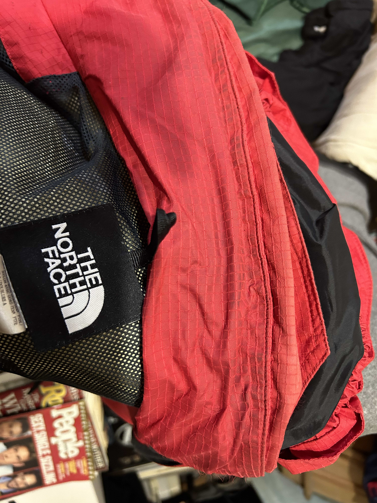 The North Face XL Search & Rescue Goretex and 50 similar items The North Face XL Search & Rescue Goretex and 50 similar items