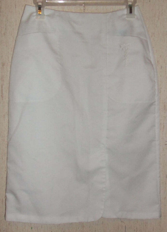NEW WOMENS WHITE SWAN Scrubs WHITE SKIRT  SIZE 8 - $23.33