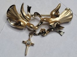 Gold Tone Brooch Giusti Dove Cross Charm Clear Stone Tarnished Jewelery - £7.04 GBP