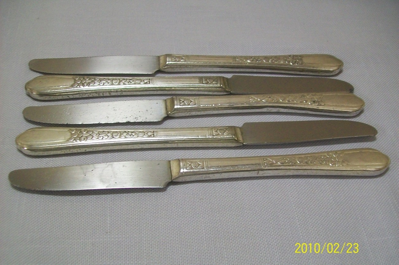 Silver Plate Qty 5 Knifes Floral SL&GH Rogers Co.1938 - $9.95