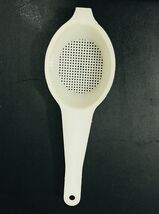 Vintage Ekco USA Plastic Strainer Sifter White Oval Kitchen Tool - $13.79 CAD