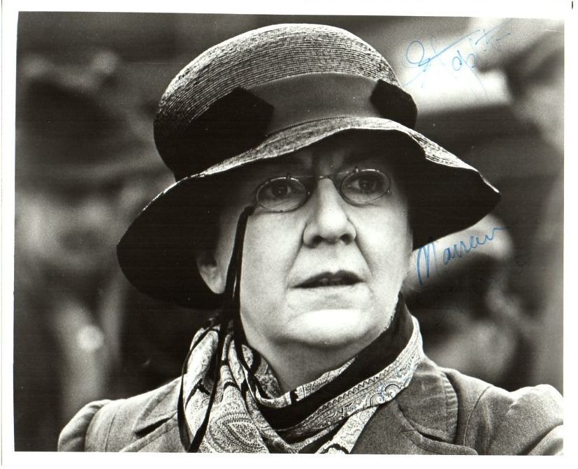 Maureen Stapleton (d. 2006) Signed Autographed Glossy 8x10 Photo - $39.99