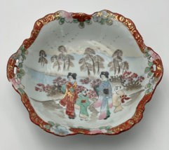 Vintage Japanese Kutani 九谷 Hand Painted 10&quot; Decorative Bowl Scalloped Edge - $22.28