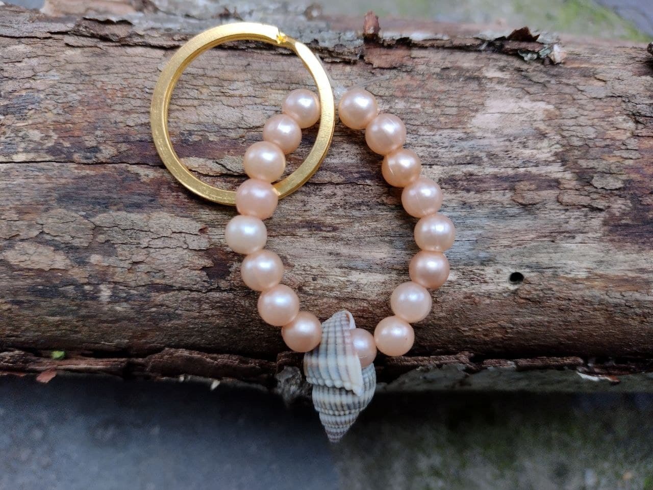 Keyring with shell and imitation pearls - $3.50