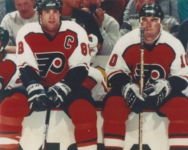 Eric Lindros &amp; John Leclair 8X10 Photo Philadelphia Flyers Nhl Picture Hockey - $4.94