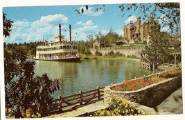 WALT DISNEY WORLD Postcard Liberty Square Fife &amp; Drum Corps 3x5 0100 022... - $4.90
