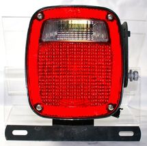 Mopar 55055271 LH Stop Tail Turn Lamp Taillight w/ 2 Brackets OEM #689 - €17,60 EUR