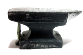 Vintage England Miniature Diecast Metal Anvil  7/8&quot; Tall 1 5/8&quot; Long - £7.94 GBP