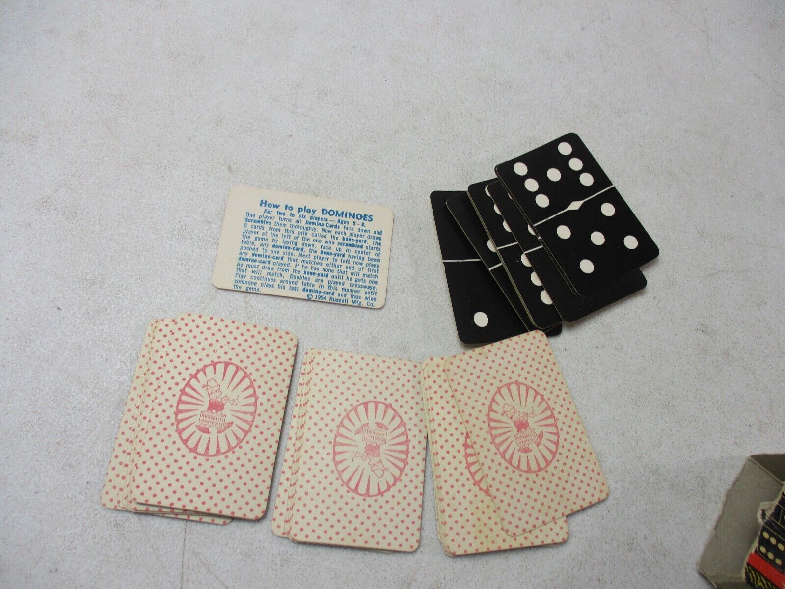 1954 Vintage Domino mini Cards Game Russell - $14.84