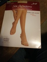 Hanes Silk Reflections Toeless Breathable Control Top Pantyhose Size EF Light - £6.62 GBP