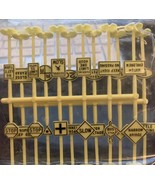 HO railroad signs Bachmann HO traffic rr control signs - $9.38 CAD
