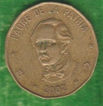 2002 Dominican Republic $1 Peso large coin peace Age 21 years old KM#80.... - £1.48 GBP