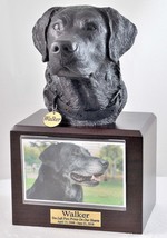 Black Lab Memorial Urn - $4,415.51 MXN