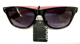 Black with Pink Arms  Classic Plastic Sunglasses One Pair NWT - $10.31