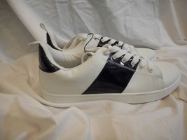 Women&#39;s Rue 21 White &amp; Black Casual Shoes Size X-Large 10 NEW - £17.49 GBP