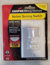 Cooper Motion Sensing Switch Wiring Devices White K6105W L 500W Max 120V AC - $13.85