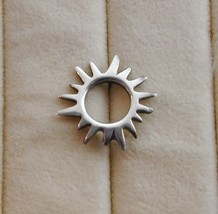 Angela Cummings Studio Sterling Circle Of Friends Sunshine Lapel Pin - $34.95