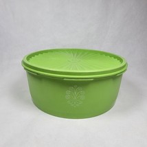 Vintage Round Green Tupperware Servalier Stacking Canister w/lid 1204  8&quot; x 3.5&quot; - £11.89 GBP