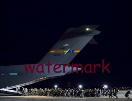 82ND AIRBORNE PARATROOPER LOAD UP FOR  MASS TAC GREEN RAMP PUBLICITY PHO... - $8.90