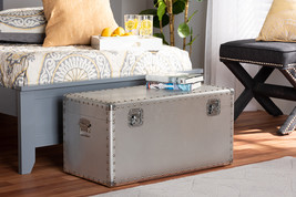 Nadra French Industrial Silver Metal Storage Trunk - $4,878.85 MXN