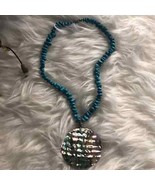 Turquoise rock and abalone shell necklace - $411.82 MXN